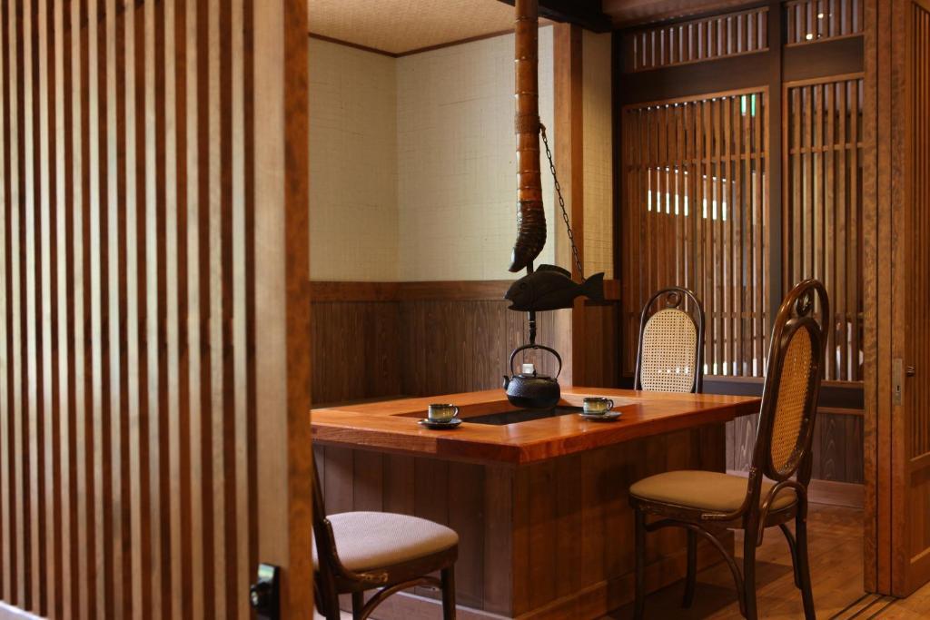 ホテル渓谷 山ノ内町 エクステリア 写真